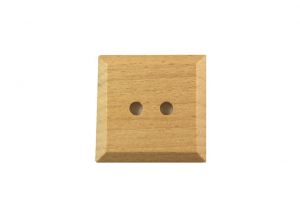 Wooden button square 40mm